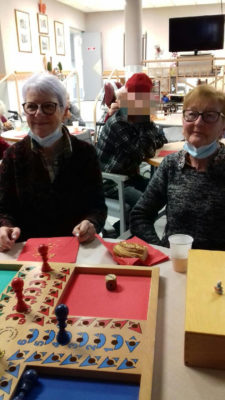 Activités récréatives à l'EHPAD Julien-Monnard de Romilly-sur-Seine