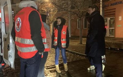 Monsieur Baroin à la rencontre de la maraude de la Croix-Rouge