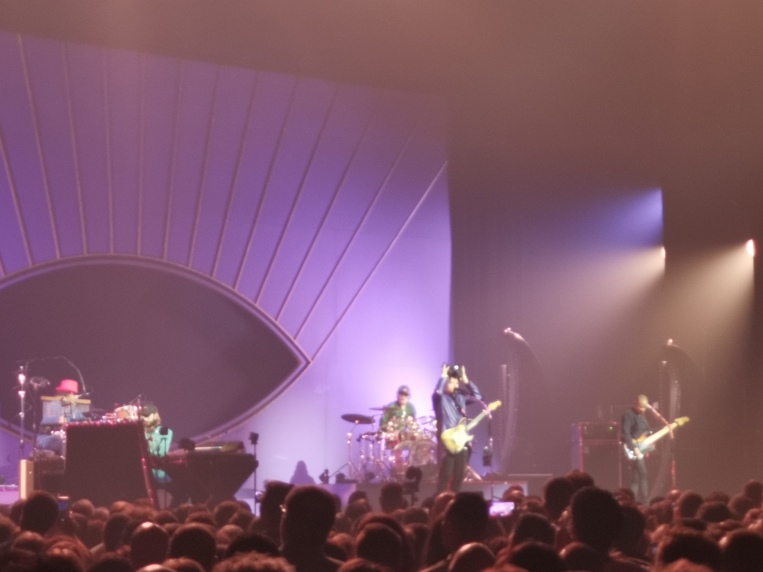 concert de Mathieu Chedid au Cube