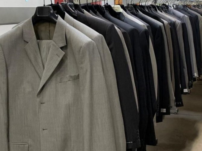 La vente exceptionnelle de costume à la vestiboutique de Troyes continue !