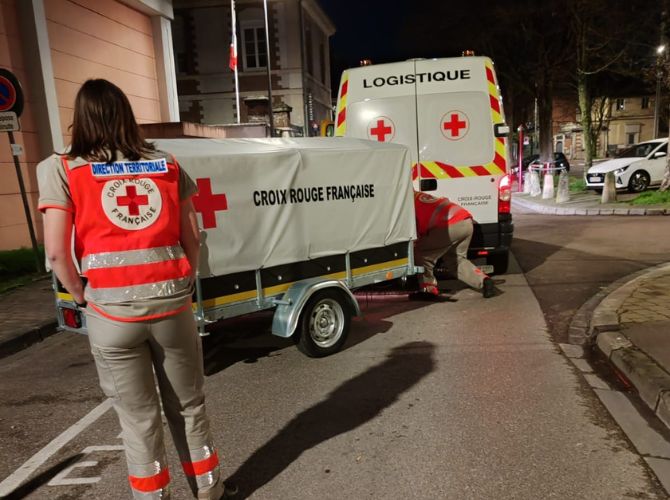 La Croix-Rouge au secours des voyageurs