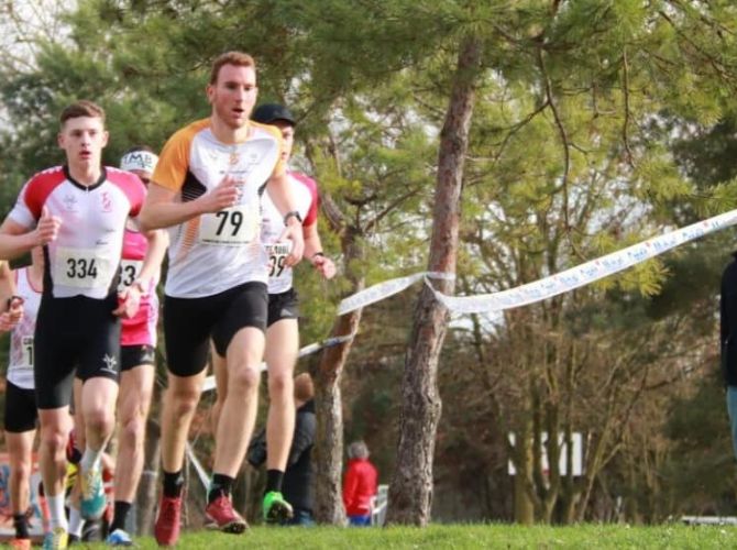 Cross à la Chapelle-Saint-Luc