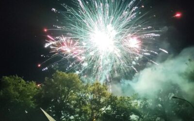 Feu d’artifice à Saint-Julien-les-Villas